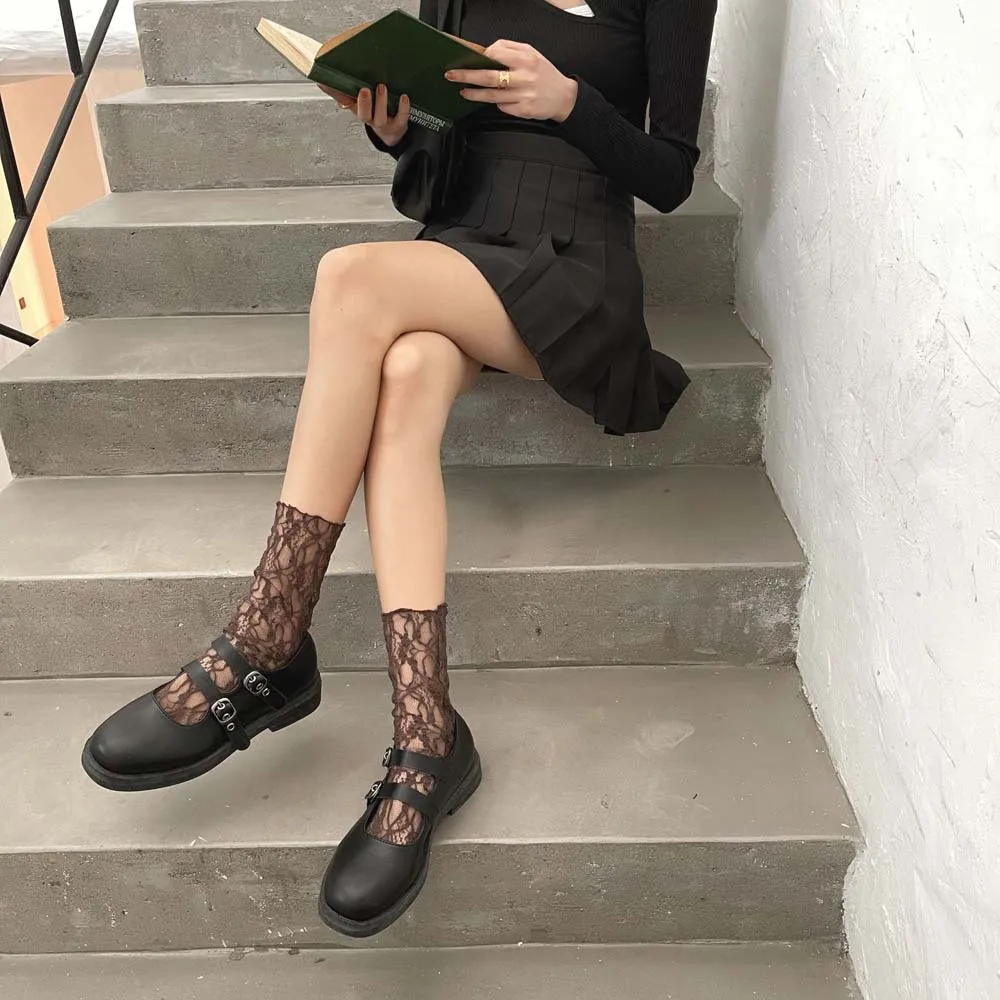 

Girls Korean Vine Flower Pile Stockings JK Stockings Mesh Socks Lace