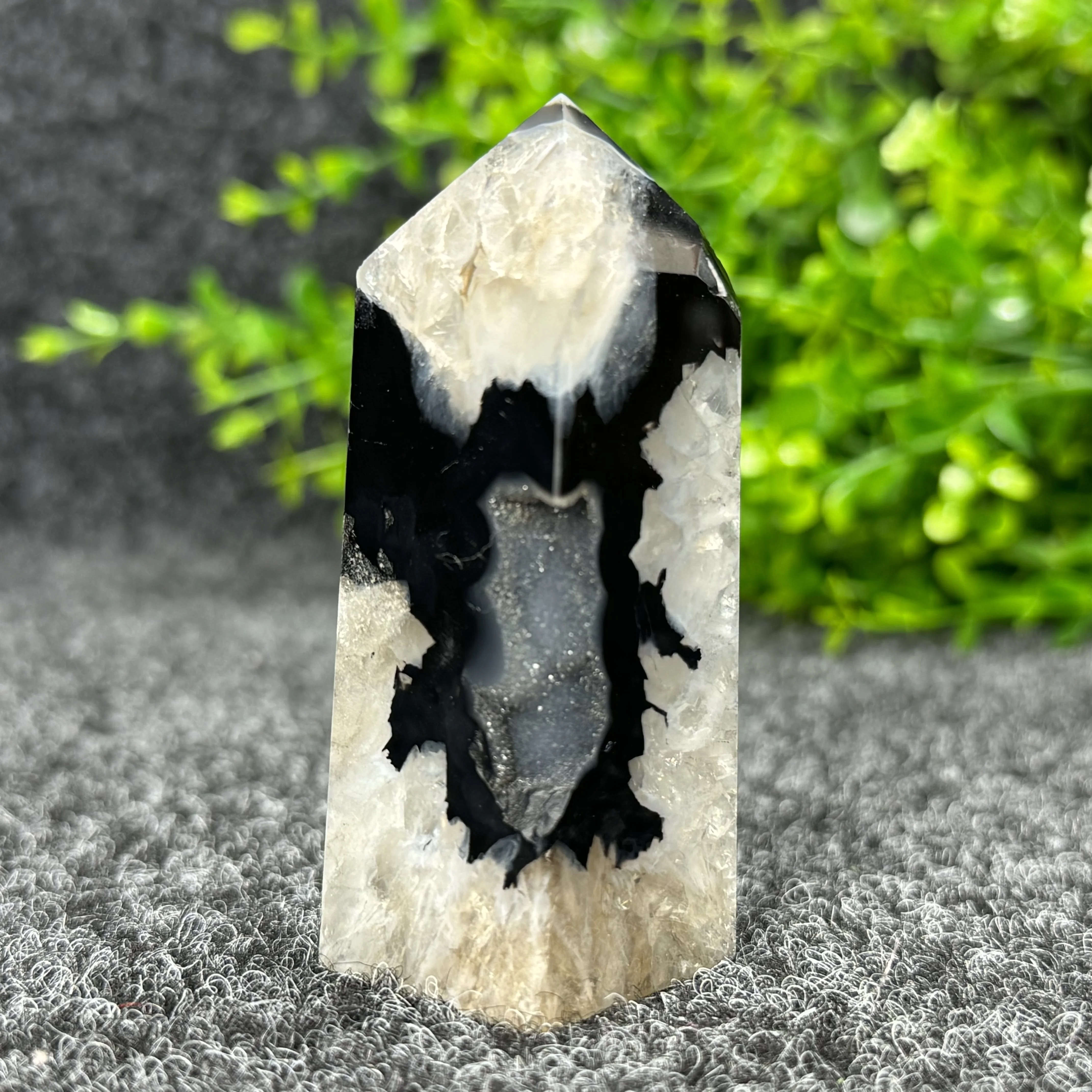 Natural Stone Black Agate Geode Obelisk Spiritual Energy Bar Healing Feng Shui Wizard Ward Off Evil Spirits Home Decoration Gift