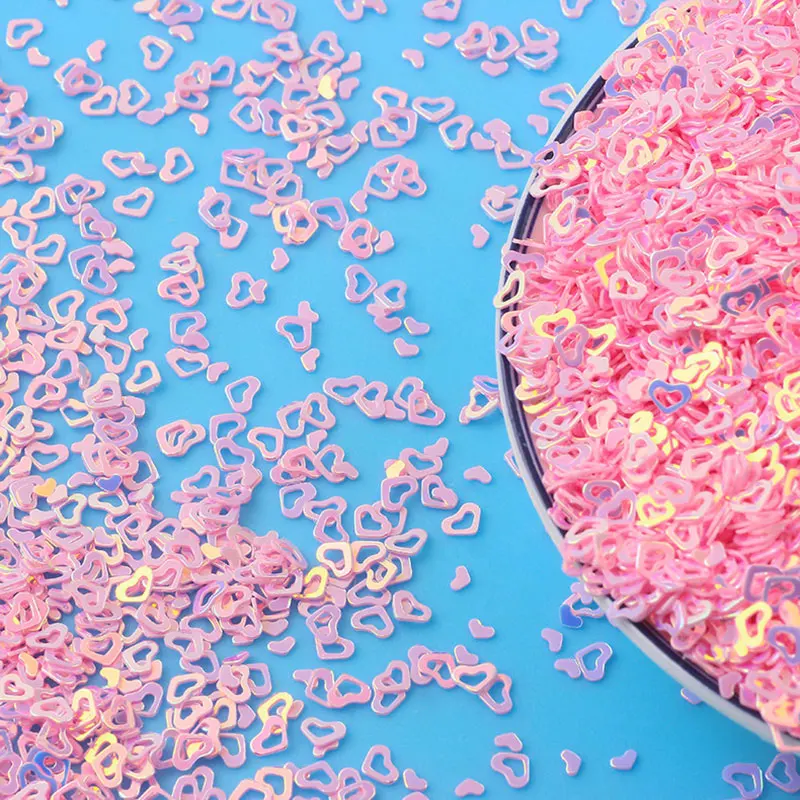 

New color 4mm/sequins PVC hollow heart-shaped sequins sewn wedding handicrafts women's accessories manicure sequins 10g/20g/50g