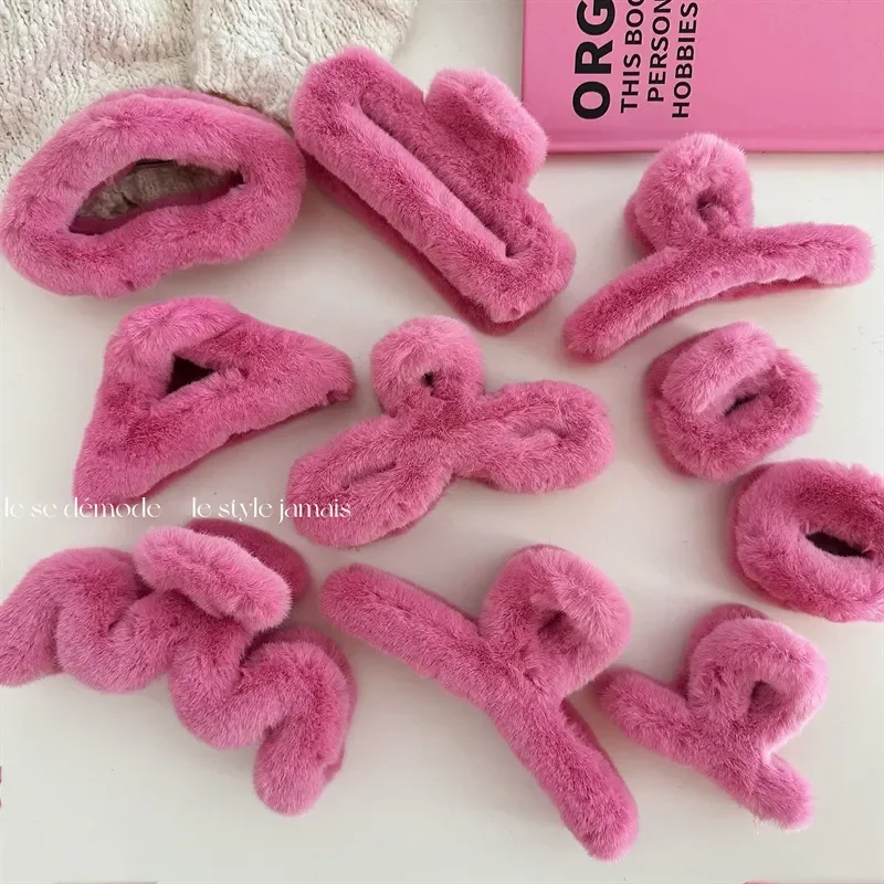 New Faux Fur Hair Claw Clips Pink Color Large Cross Geometric Plush Furry Shark Clip Clamps Grab Women Hair Accessories