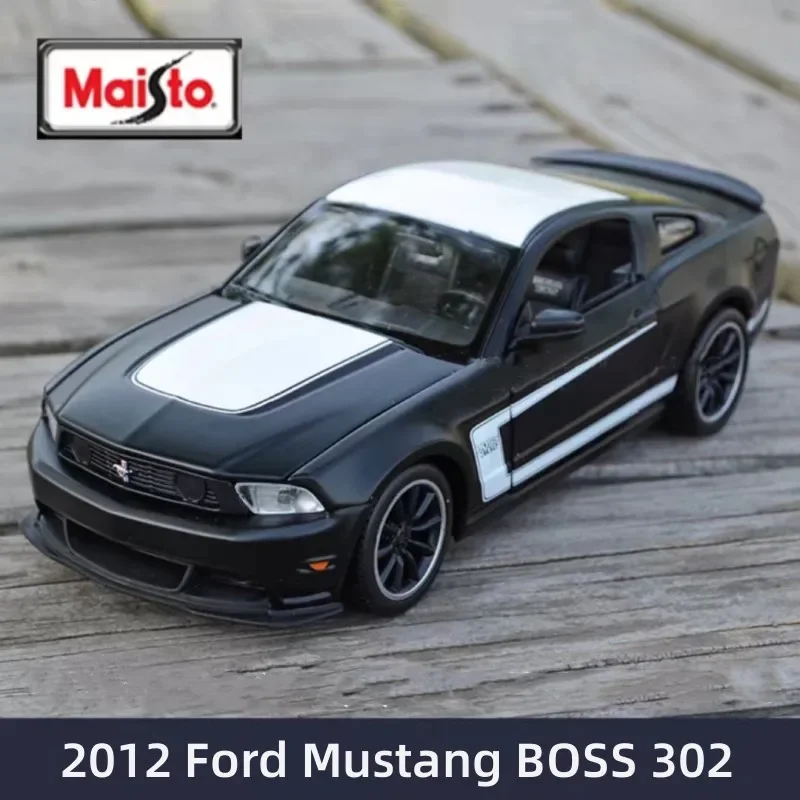 

Maisto 1:24 2012 Ford Mustang BOSS 302 Alloy Sports Car Model Diecast Toy Vehicles Metal Car Toy Simulation Collection Kids Gift