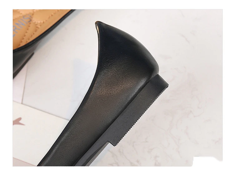 Zapatos planos con punta estrecha para mujer