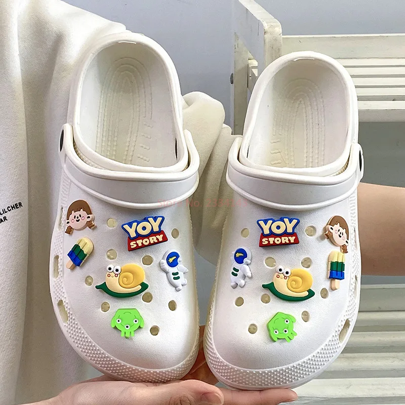 New Toy Story Alien Add Fluff Hole Sandals Adult Slippers Removable Accessories Eva Anime Home Beach Shoes Autumn Winter Shoes 5