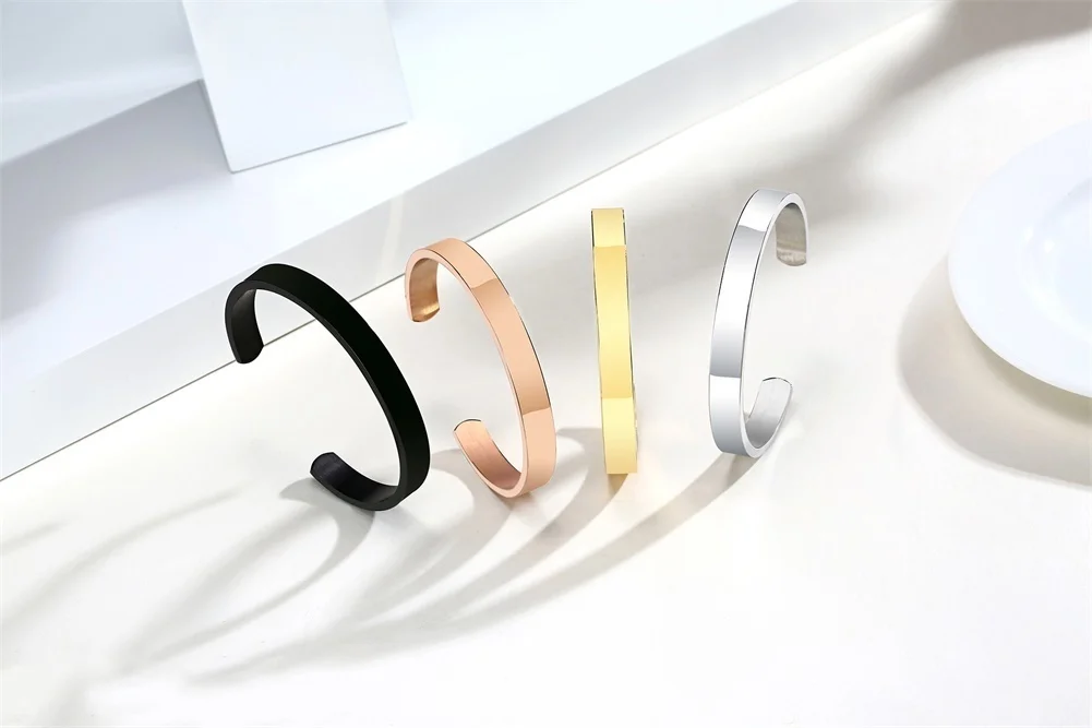 Vnox Dropshipping Maßgeschneiderter einfacher klassischer Armreif für Männer und Frauen, glänzendes Edelstahl-Manschettenarmband, personalisiertes Namensgeschenk – Detail 17