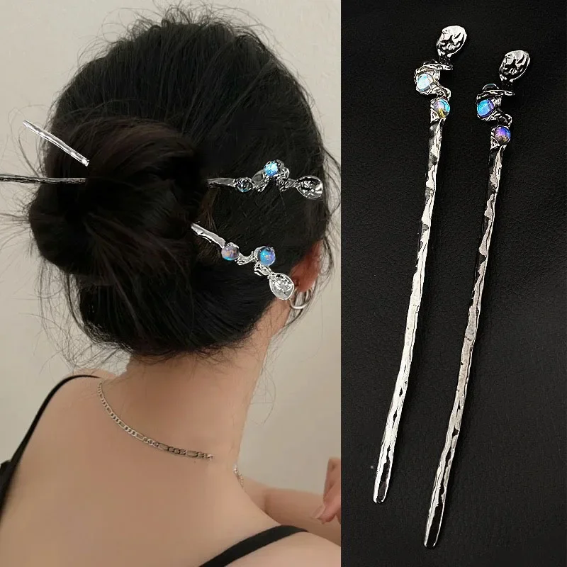 

Vintage Elegant Black Sliver Hair Sticks for Women Simple Fashion Metal Hairpin Chopstick Disk Hairstick Headdress Accessories