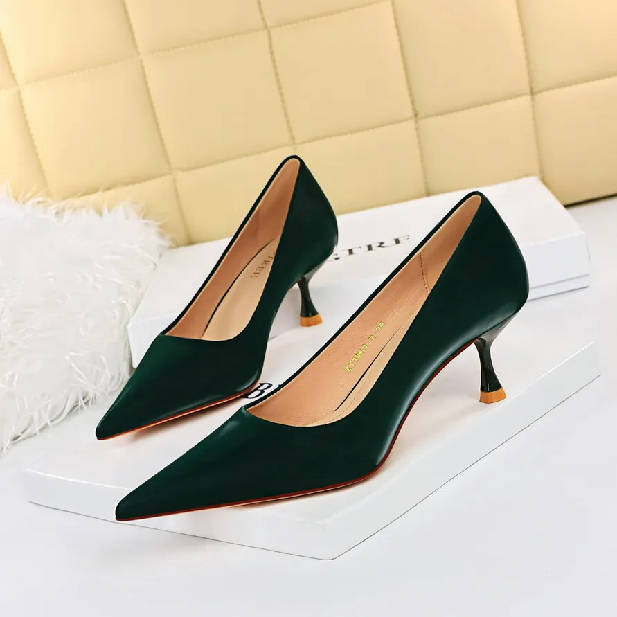 

BIGTREE 2023 New High Heels Women Pumps Lady Sexy Wedding Bride Green Low Heels 5.5cm Prom Patent Leather Plus Size 43 Shoes