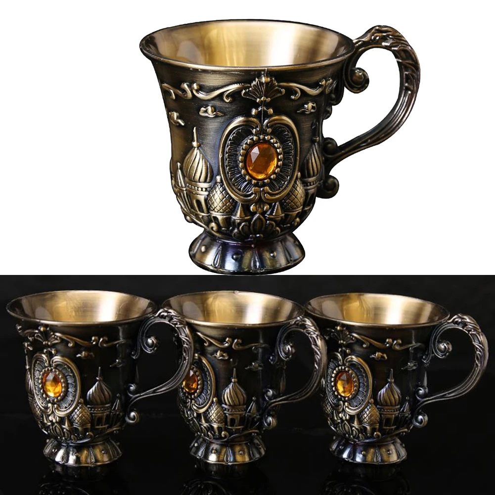 

1PCS 30ml Spirits Wine Glasses Cup Bronze Relief Retro Diamond Pattern Alloy Goblet Creative Gift For Bar Home Decorations