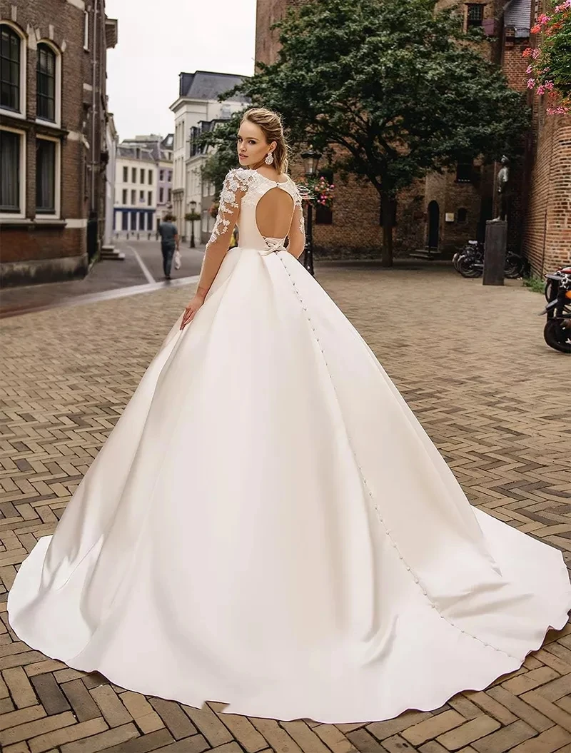 Simple Satin Bridal Dresses Sexy Backless Round Neck Princess Wedding Gowns A-Line Lace Applique Long Sleeve Formal Customized 3