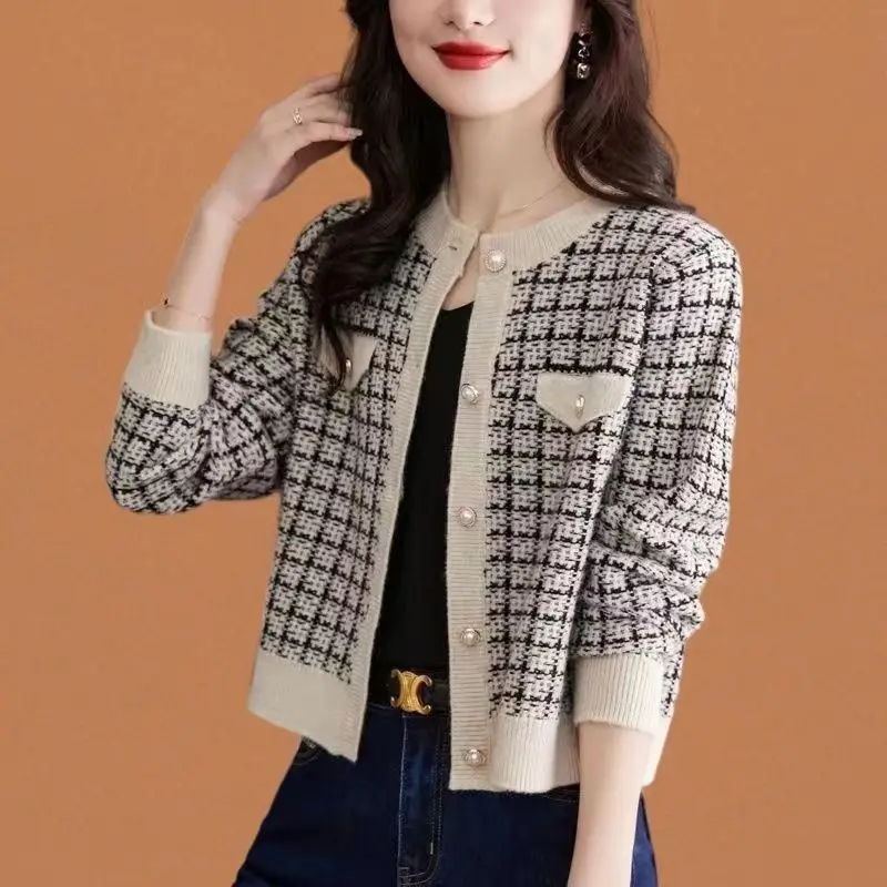 Autumn and Winter New Fashion Temperament Top Simplicity Splice Buttons Round Neck Long Sleeve Casual Versatile Commuter Shirt women s clothing new buttons peter pan collar office lady simplicity fashion loose temperament preppy style short sleeve blouses