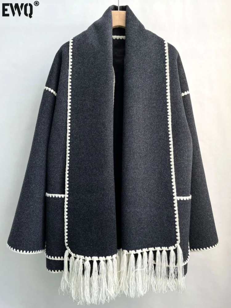 

[EWQ] Black Woolen Overcoat With Scarf 2023 Autumn New Knitted Tassels Cloak Style Mixed Color O-neck Coat Have Large Inventory