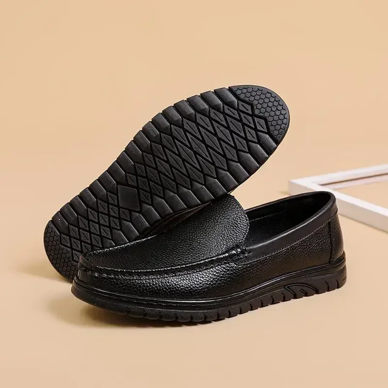 

Summer New Breathable Genuine Leather Soft Bottom Comfortable Hollowed Leisure Moccasins Men's Loafers