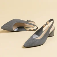 Sandales pour femmes talons tricotés sangle vide arrière sandales de mode tête pointue bouche peu profonde côté vide quotidien sandales à talons épais 3