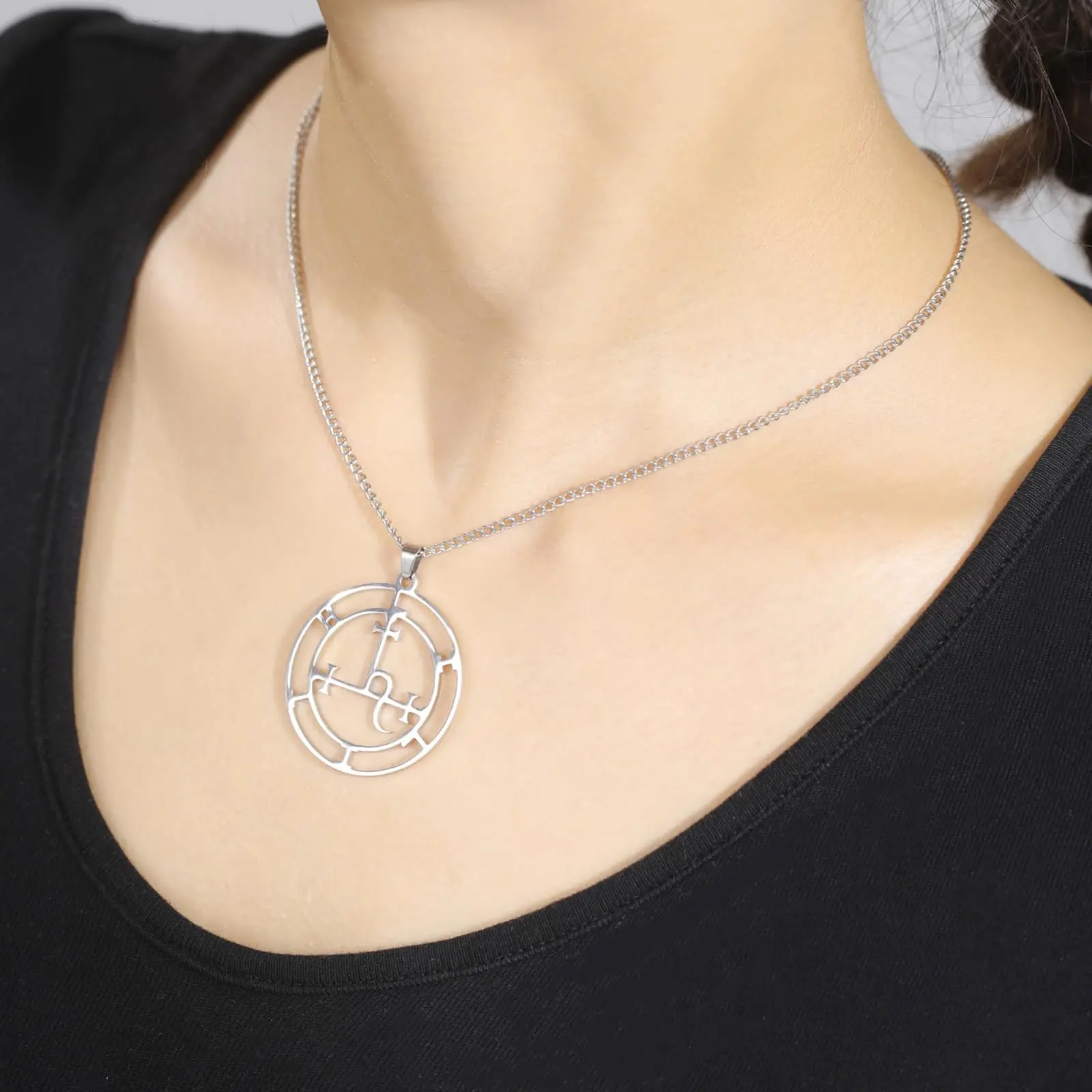 VASSAGO Mystic Lilith Goddess Pendant - Wiccan Jewelry