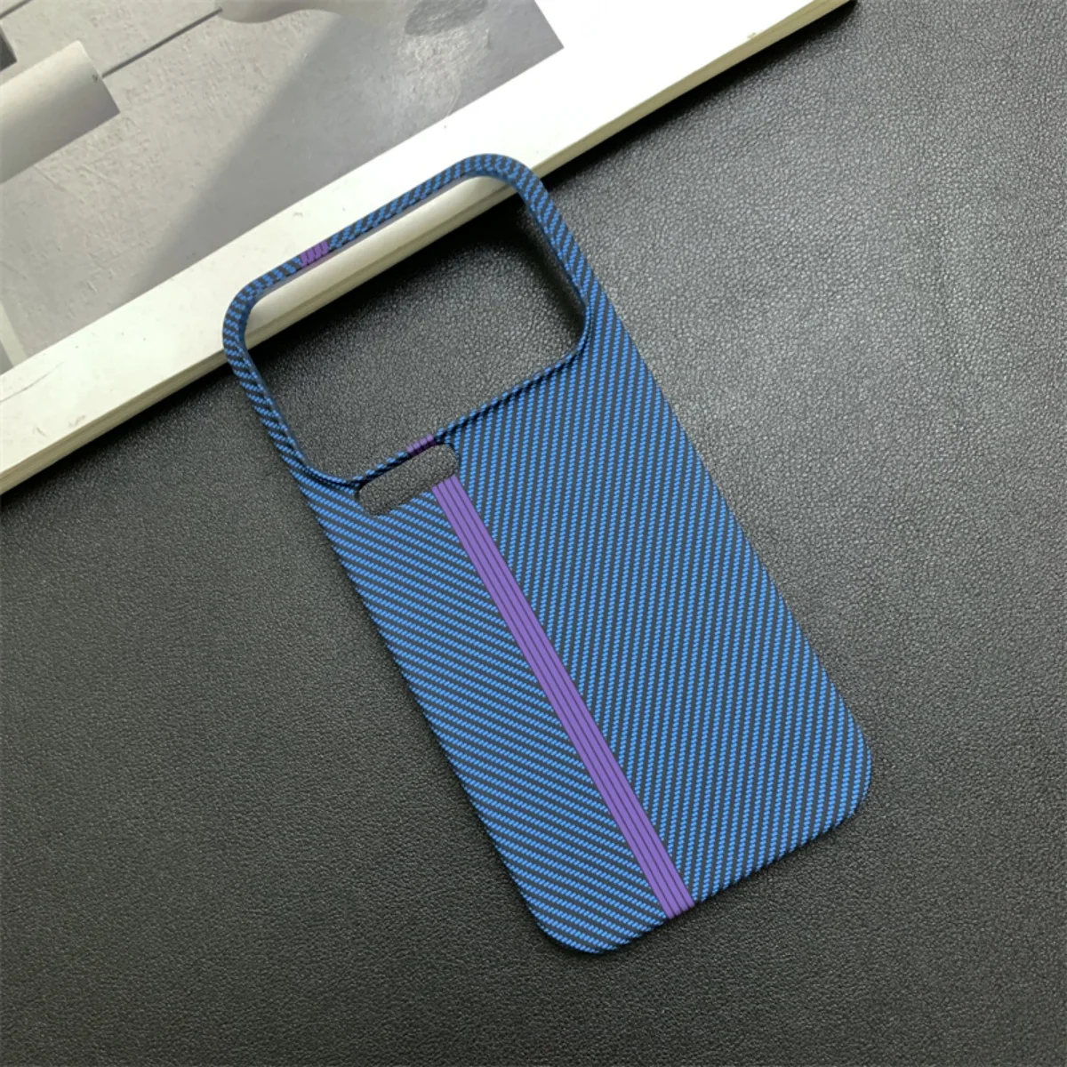 Sleek Kevlar Carbon Fiber Hard Plastic Frameless Armor Phone Case