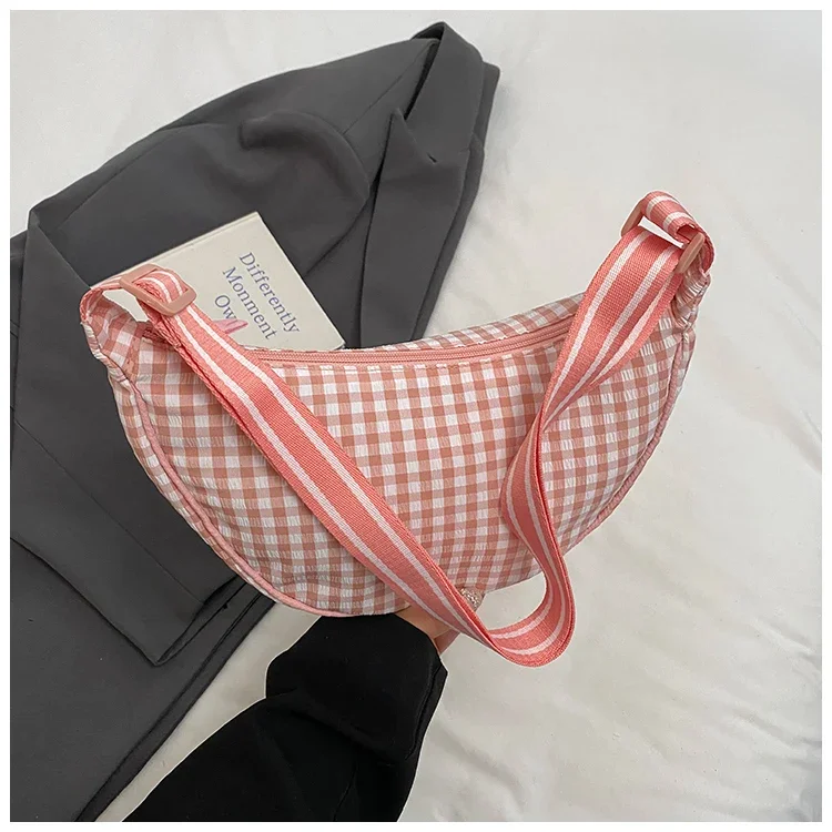 Plaid Crossbody Bag Casual Dumpling Bags Sweet Chest Pack Canvas Messenger Bags Simple Shoulder Bag Outdoor Travel Wallet Pack