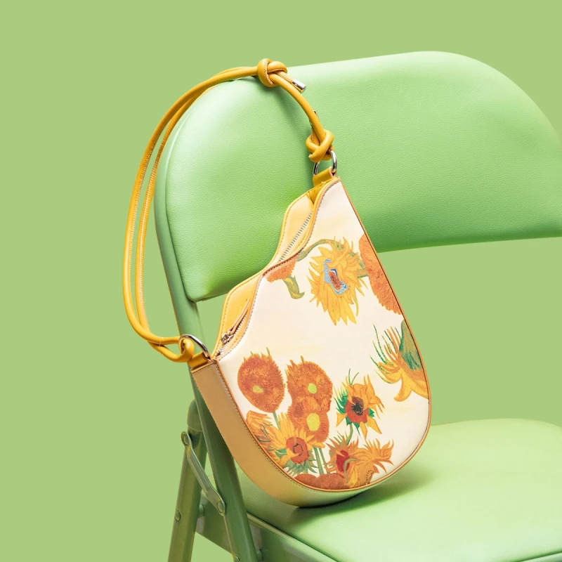 

Wavy Saddle Oil Painting Series Sunflower Knot Cross-Body Bag For Women