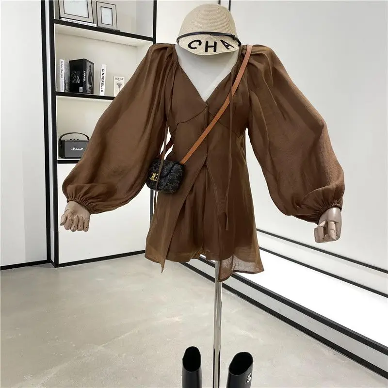 Spring 2023 New Fashion Women's Suit Lace Up V-neck Sun Protection Cardigan + High Waist Slimming Short Pants Two-piece Sets