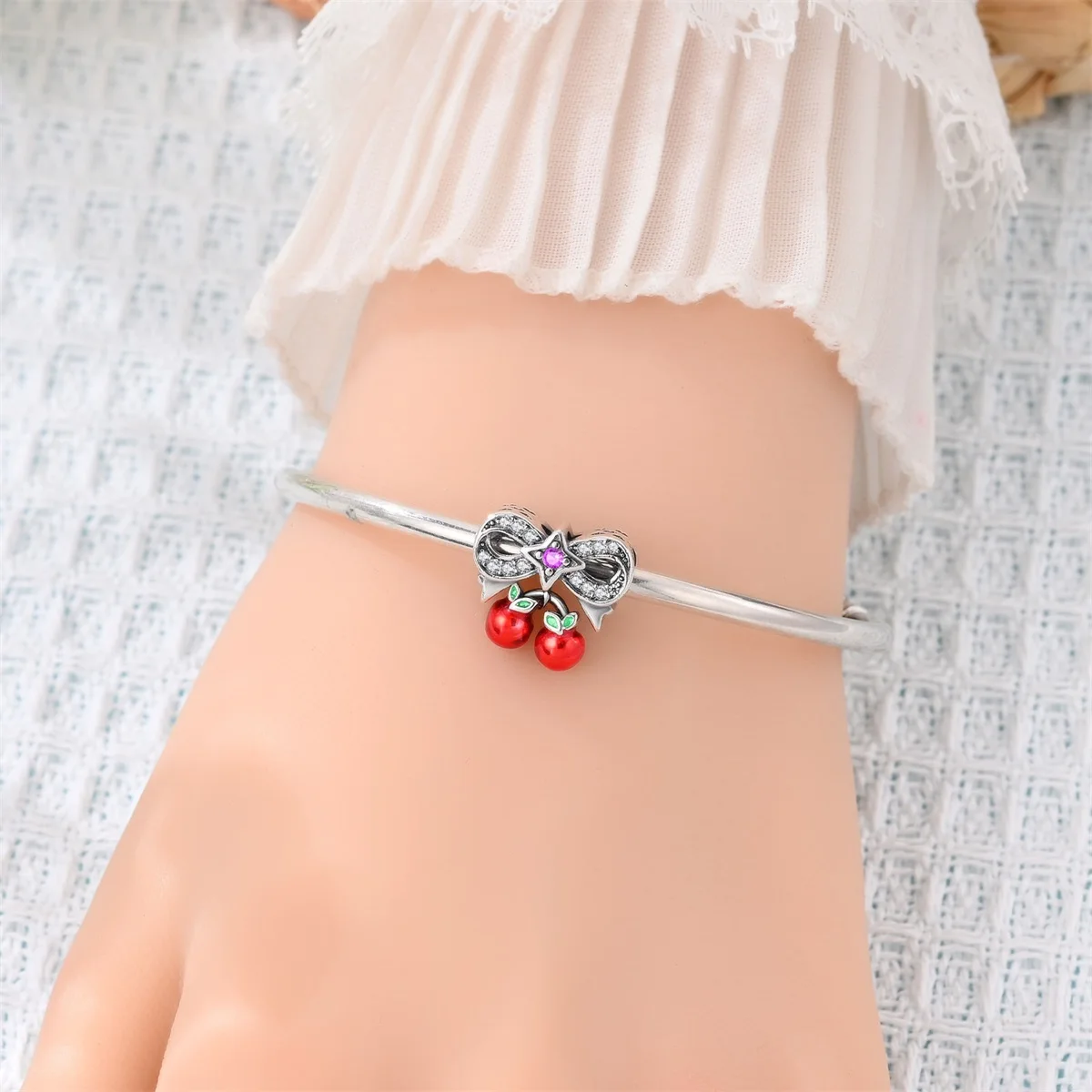 Charms Original 925 Sterling Silver Charm Beads Pendant Cherry Strawberry Bowknot Apple Charm Fit Bracelet Woman Jewelry Gifts - 4