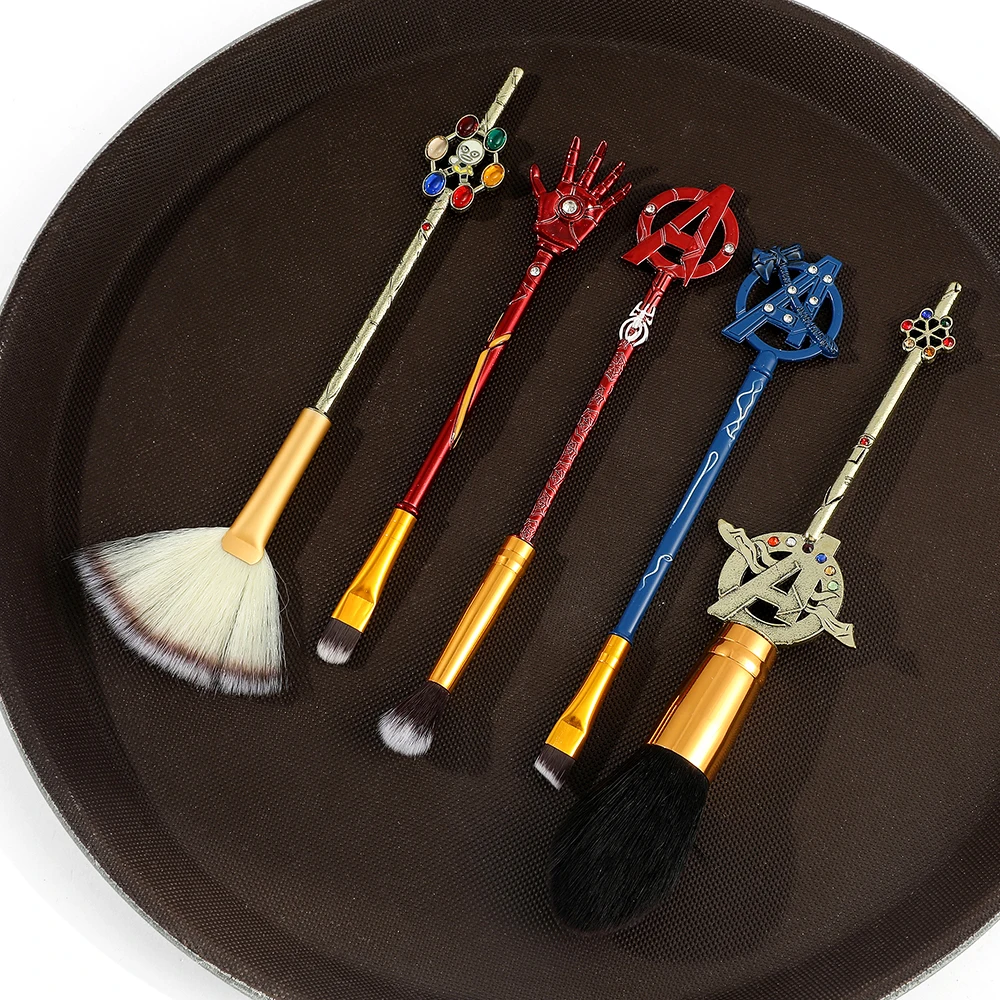 다리미 남자 메이크업 브러쉬 슈퍼 히어로 로고 아이 섀도우 브러쉬, 휴대용 소프트 컨실러 브러쉬, 뷰티 파운데이션 장난감 선물, 가방 당 5 개