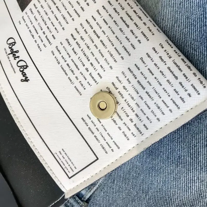 Retro Creative Newspaper Design Women Bag Temperament Chain Style Lady Package Pretty Versatile Gift Packet Famale Commuting Bag