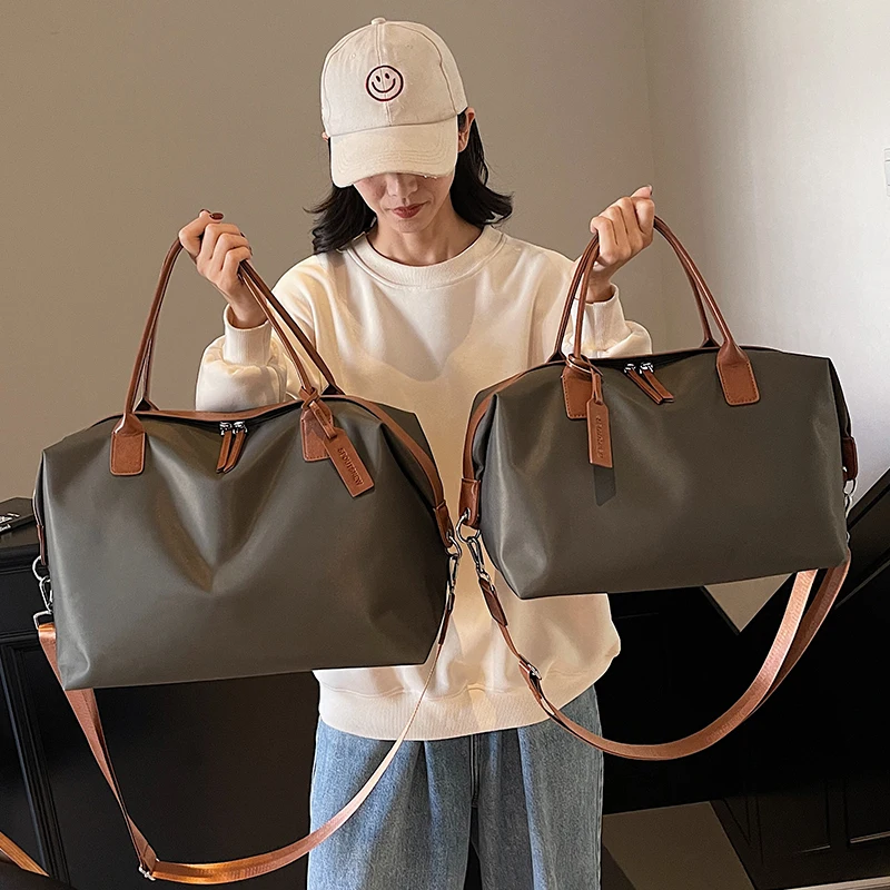 Borsa alla Moda di Grande Capacità con Dettagli in Pelle, Semplice e Versatile, un Must-Have per il Pendolarismo e lo Shopping - immagine 3