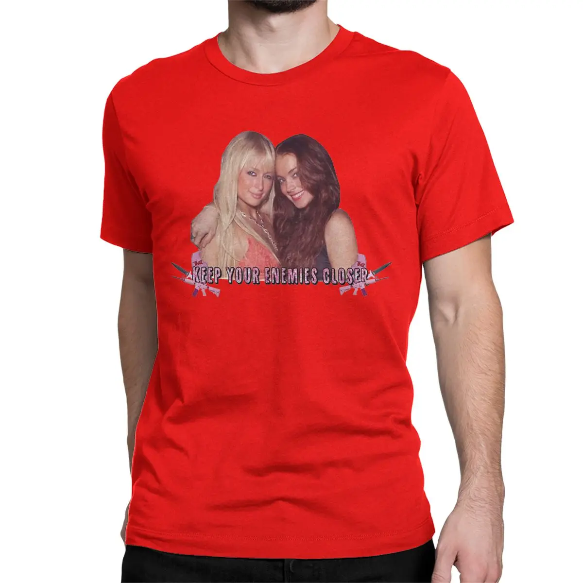 thumbnail image 1 of Camisetas de Lindsay Lohan para hombre y mujer, camisetas de algodón, camisetas de manga corta "Mantén a tus enemigos más cerca"., 1 of 7