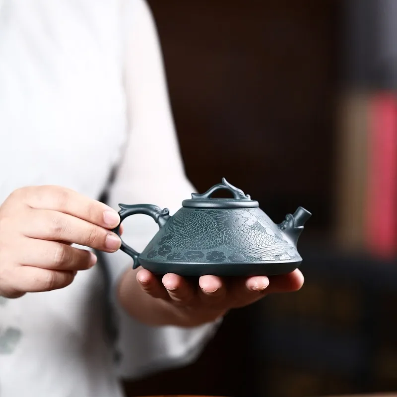 

210ml High-end Yixing Raw Ore Purple Clay Teapot Famous Handmade Stone Scoop Dragon Pattern Tea Pot Beauty Chinese Zisha Tea Set