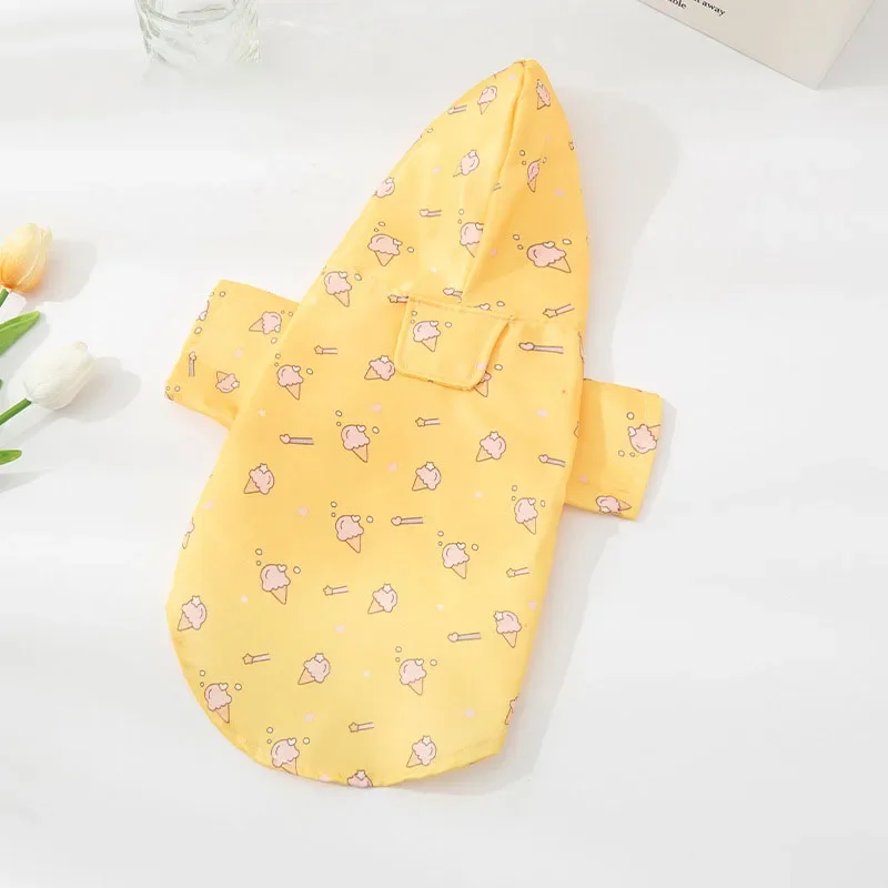 מעיל גשם לכלבים עם כובע - עמיד למים עם שרוולים קצרים - מעיל קיץ לכלבים קטנים כמו בישון שיה צ'ו, הגנת גשם לחוץ