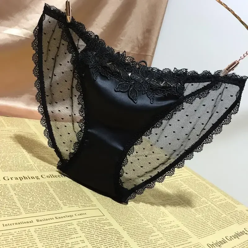 Women's Underwear Sexy Fashionable Satin Lace Embroidered Hollow out traceless Transparent Enticing Women's Underwear