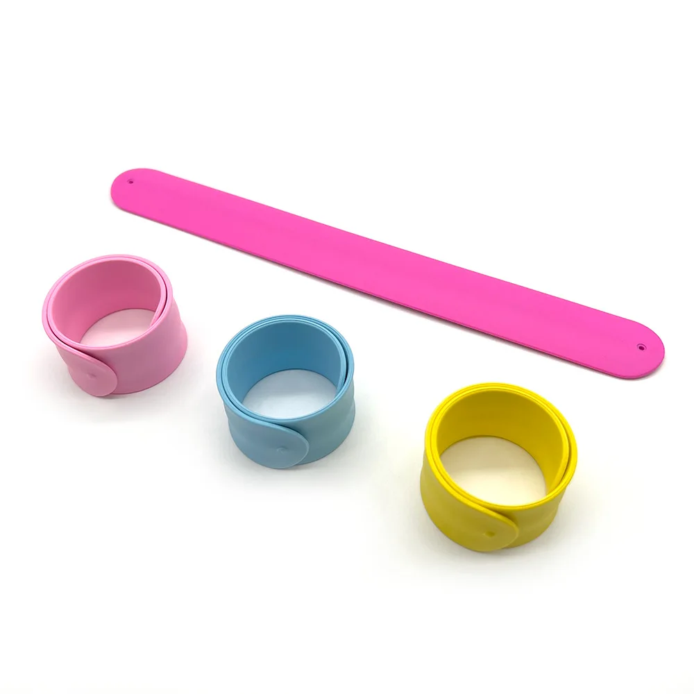 Kids Slap Bracelets Flexible Self-Rolling Wristwear Soft Clap Circle Silicone Wristbands 2Pcs