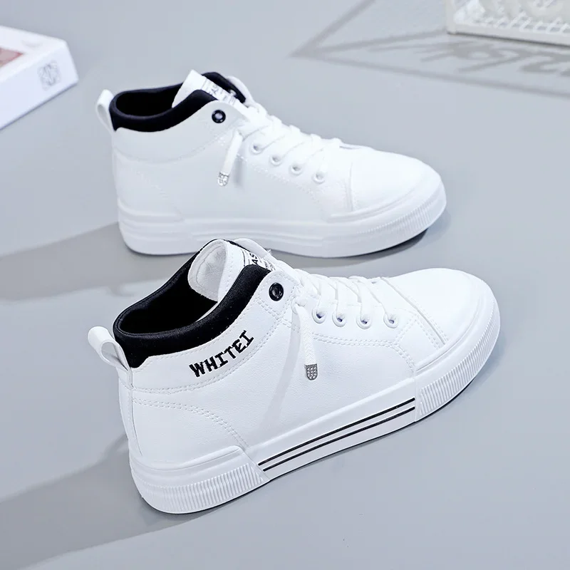 2025 Trend White Flat Casual Sports Designer Running Shoes for