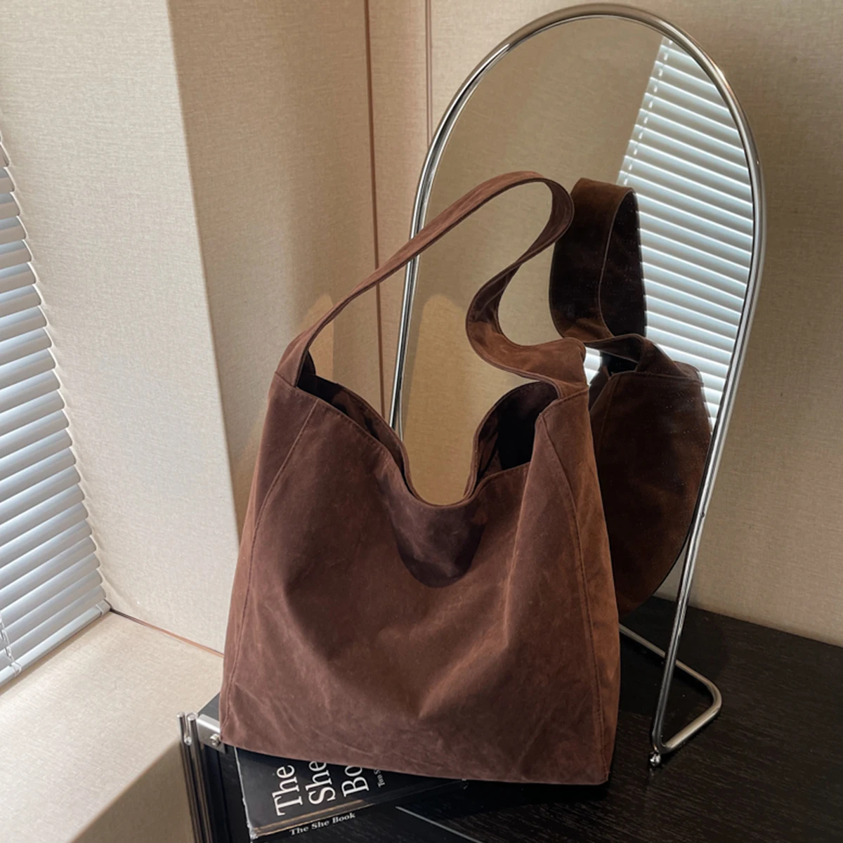 Tote Bag for Women 2025 New Large-Capacity Retro Commuter Vacation Travel Bag Single Shoulder Handbag Suede Leopard Print Autumn and Winter Student