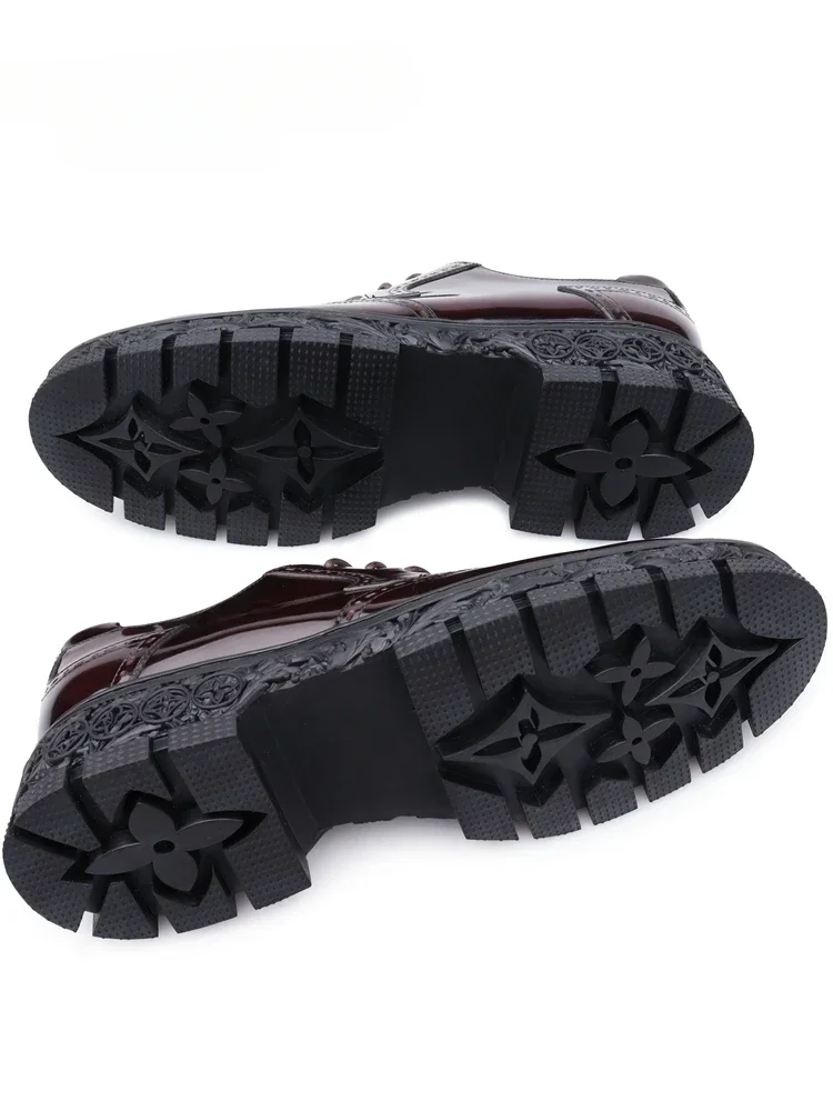 New Autumn Formal Men Shoes Brock Carved Platform with British Leather Glossy Leather Shoes. Gift