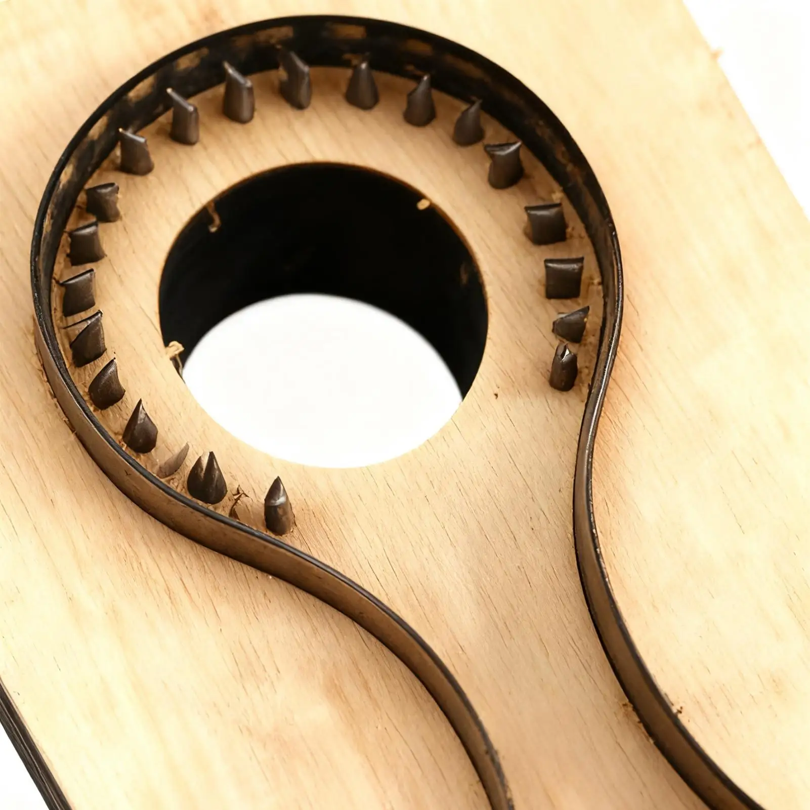 Leather Keychain Cutting Die Precise Wooden Multipurpose Leather Keychain Embossing Die Mold For Small Projects Wallet Cards