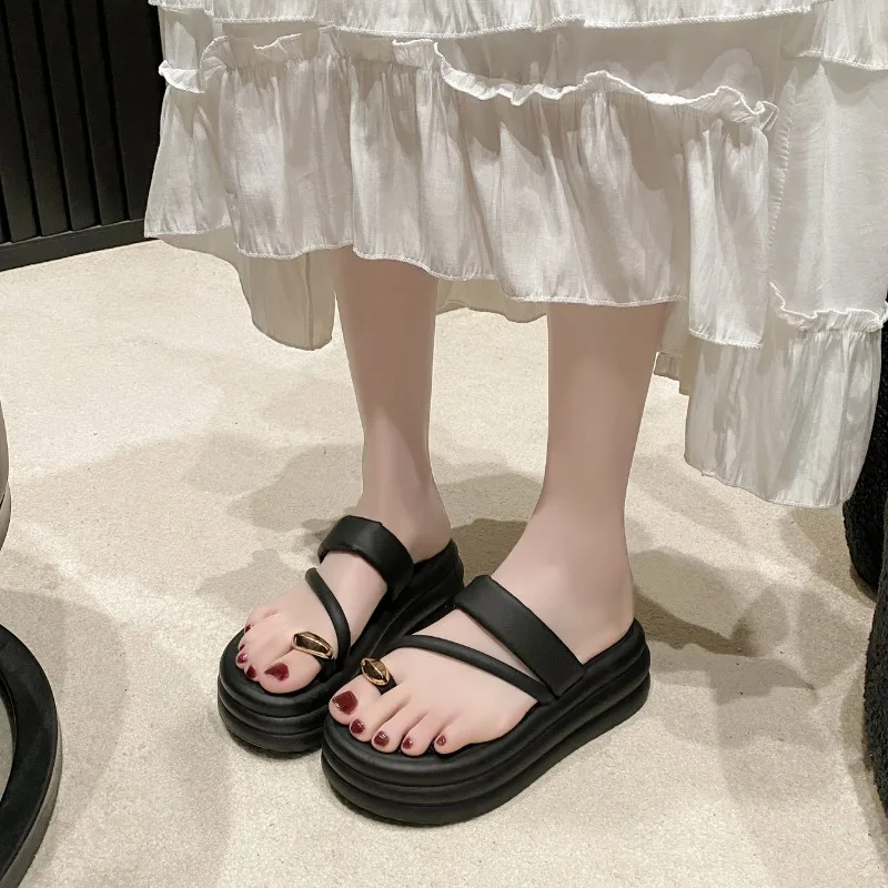 여성용 두꺼운 바닥 라운드 헤드 세트, 금속 장식 샌들, 캐주얼 미끄럼 방지 착용 슬리퍼, 여름 신상