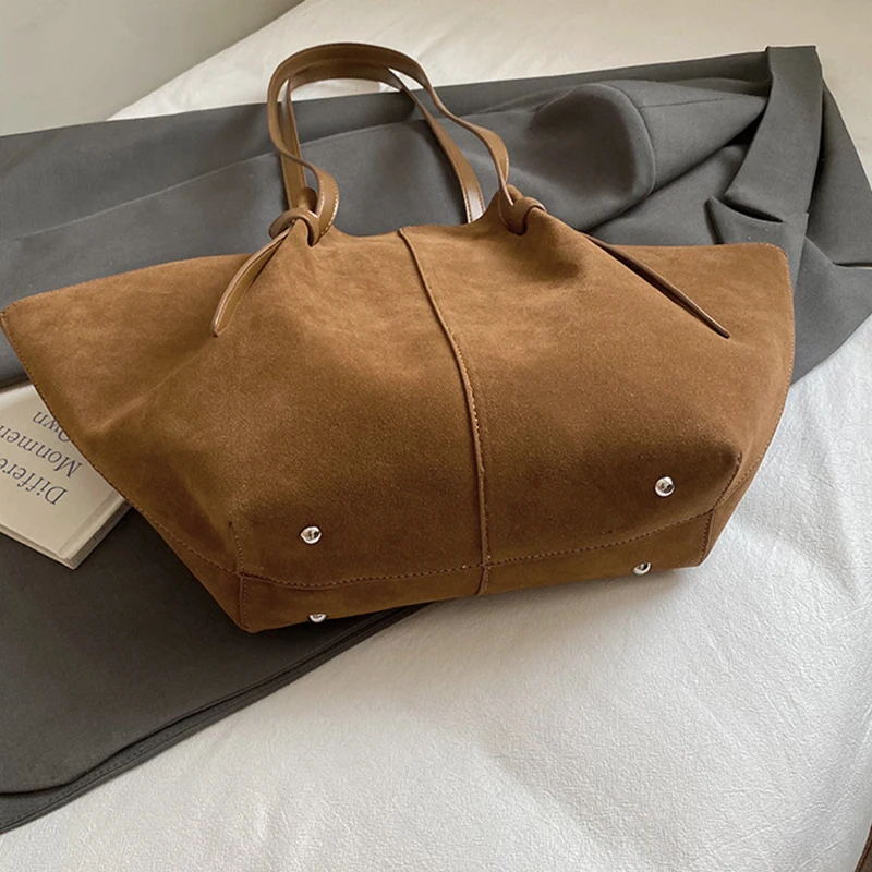 Retro Suede Large-Capacity Shoulder Bag Fashion Mother-and-Child Wing-Shaped Commuter Tote Simple High-End Versatile Handbag