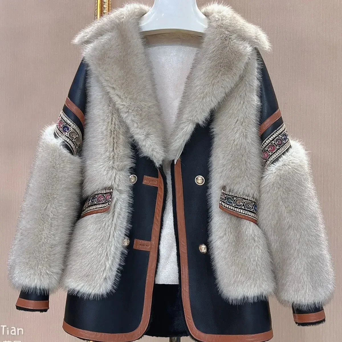

Autumn Winter Leather Jacket Women Faux Fur Coat Long Sleeve Vintage Streetwear Luxury Brand Thickened Jackets Buttons New