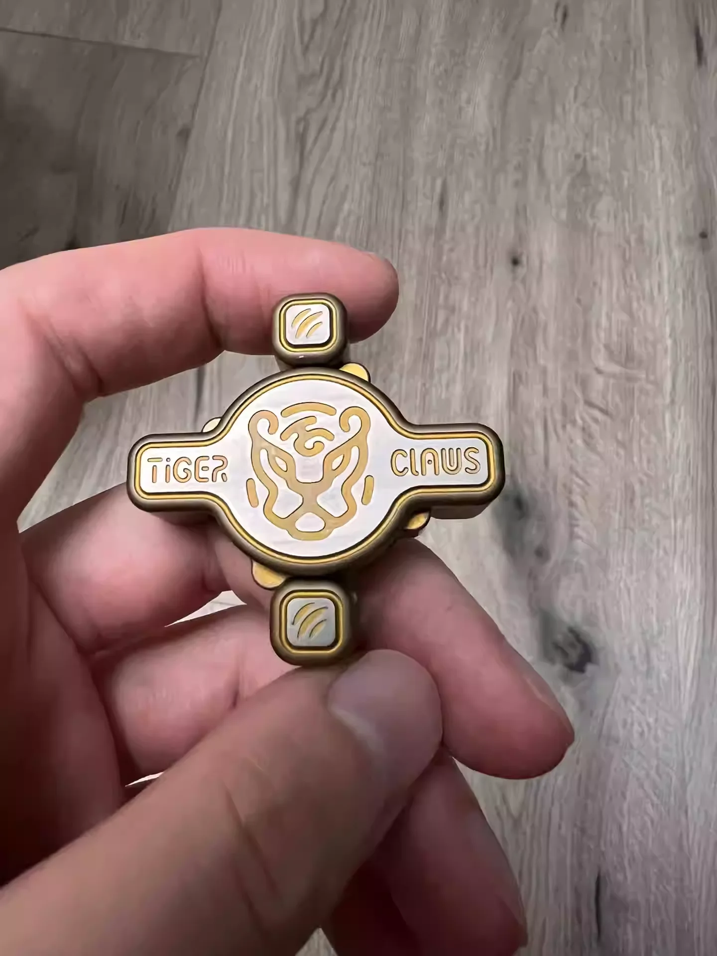 

Пиратский флаг кость Push Card костная точка студия титановая голова тигра EDC