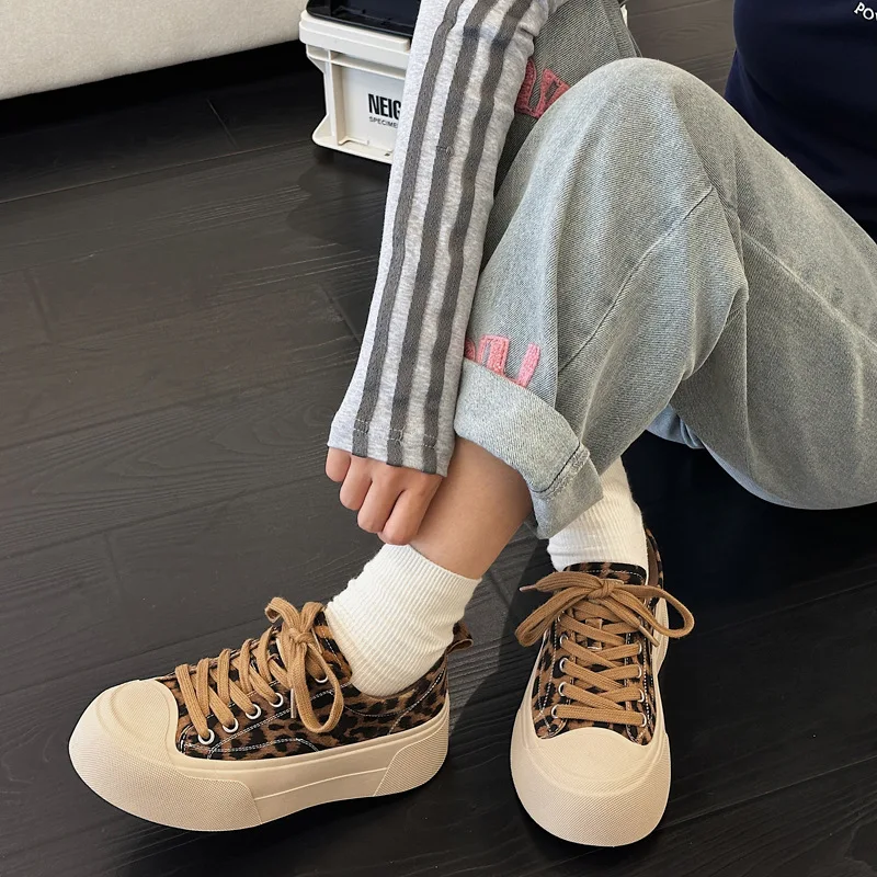 Thick soled board shoes female wind leopard print retro soft sole leisure 2025 spring and autumn explosive sports increase board 6