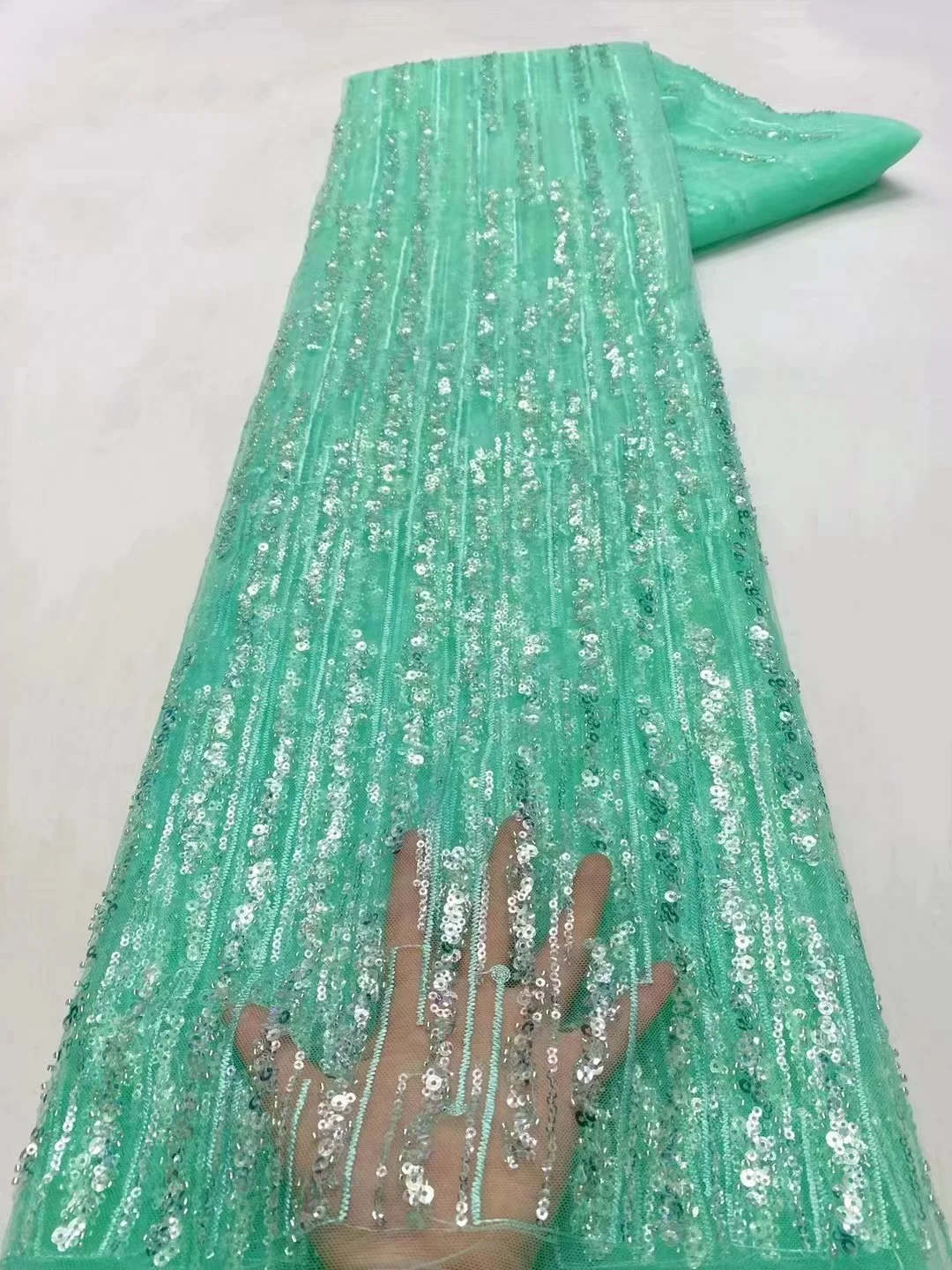 

2023 Latest Royal French High-End Handmade Beaded Lace Fabric 3D Flower Embroidery Nigeria Tulle Lace Fabric For Sewing PL114-2
