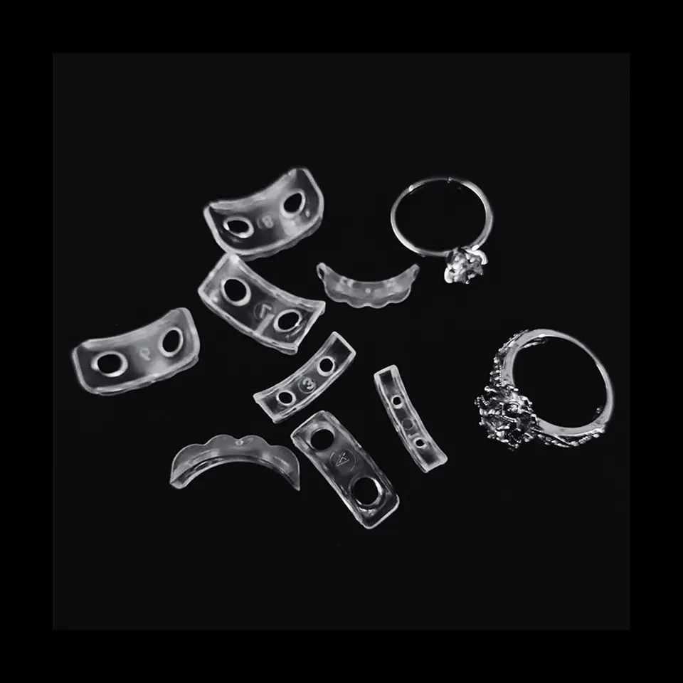 24Pcs Ajusteur De Taille De Bague Invisible Pour Bagues Desserrées, MatéRiau TPU Transparent Ajusteur Bague Invisible Convient à Toutes Les Bagues - Différentes Tailles, Plastiques