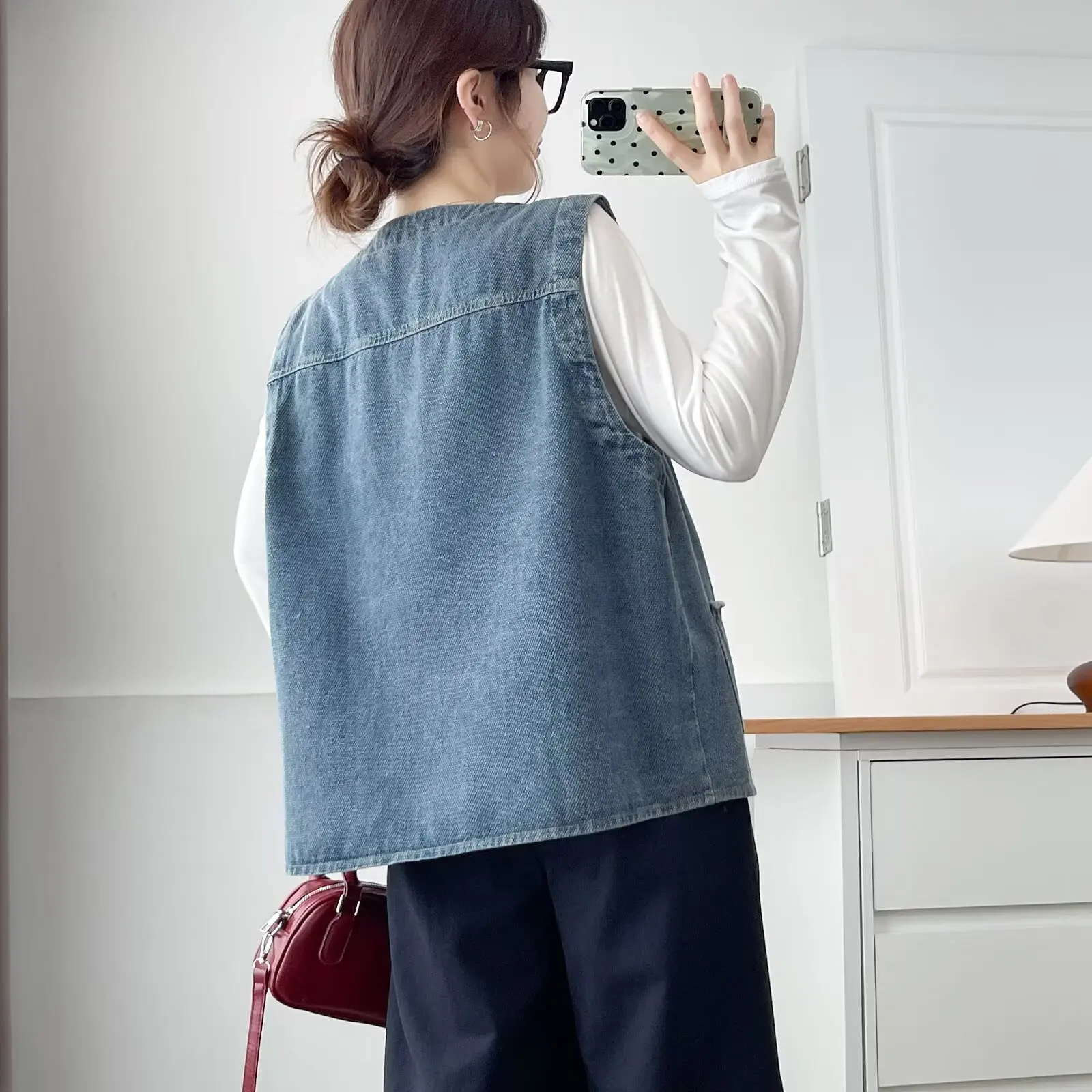 Fashion Plus Size Women's Denim Vest Stylish Fringed Pocket Workwear Autumn Of 2025 Sleeveless Jacket 977