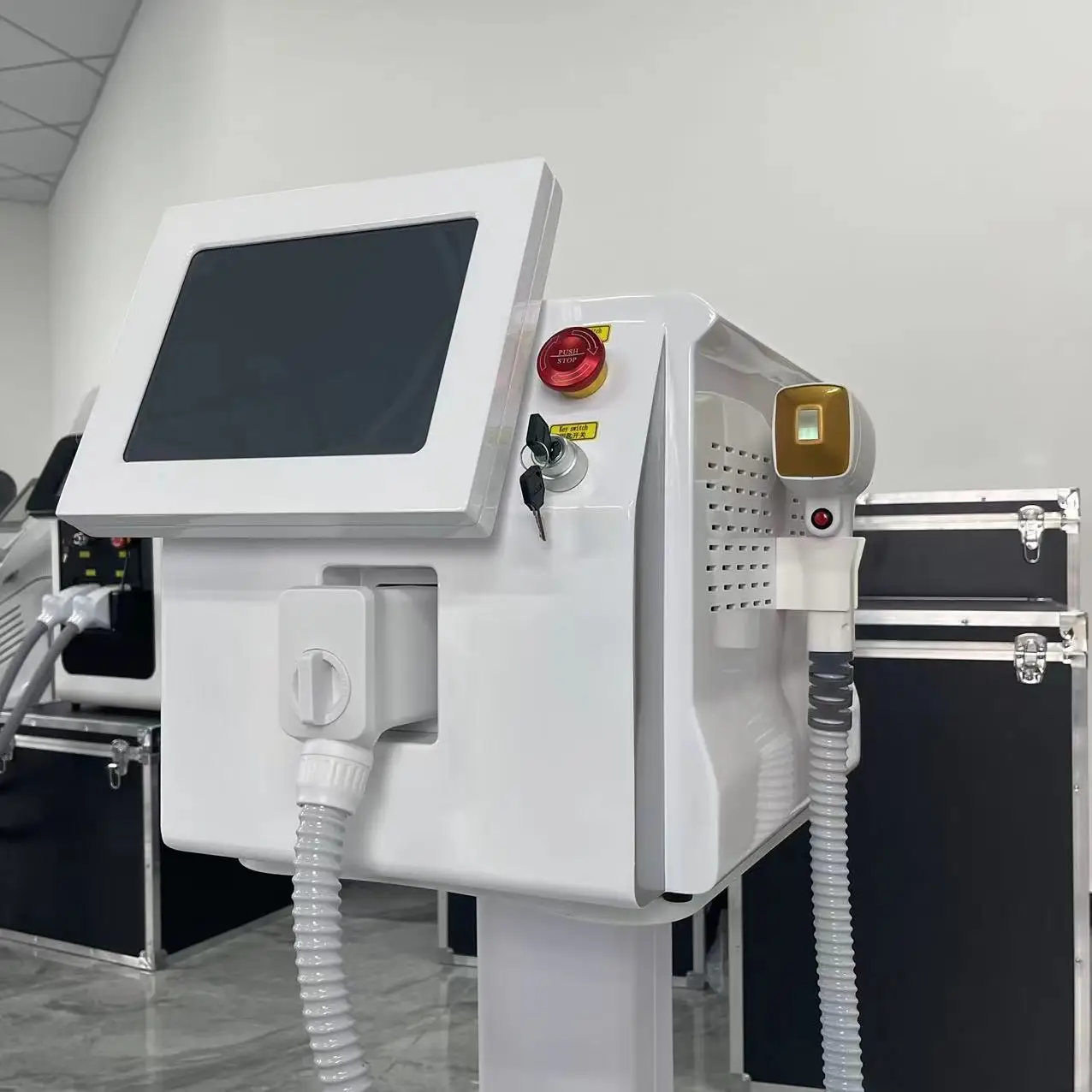 

808nm 755 1064 Diodenlaser Haaren tfernungs maschine Alexa ndrit permanente Entfernung Kühlkopf schmerzloser Laser-Epilierer