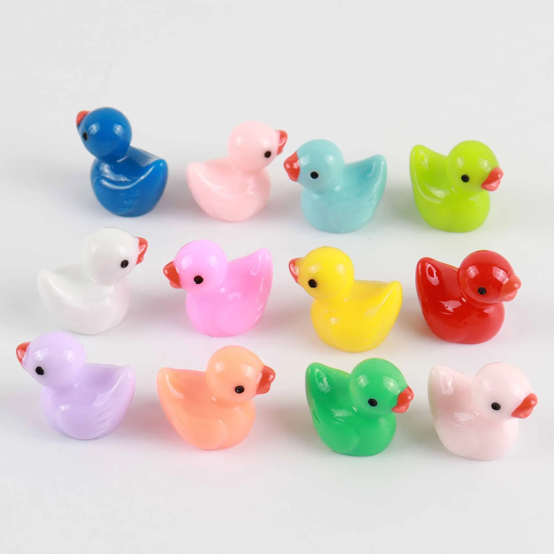 100PCS Mixed Color Mini Resin Duck Miniature Figures Micro Fairy Garden Landscape Aquarium Ornament Potted Plants Decoration DIY, resin ornaments, resin handicraft ornaments