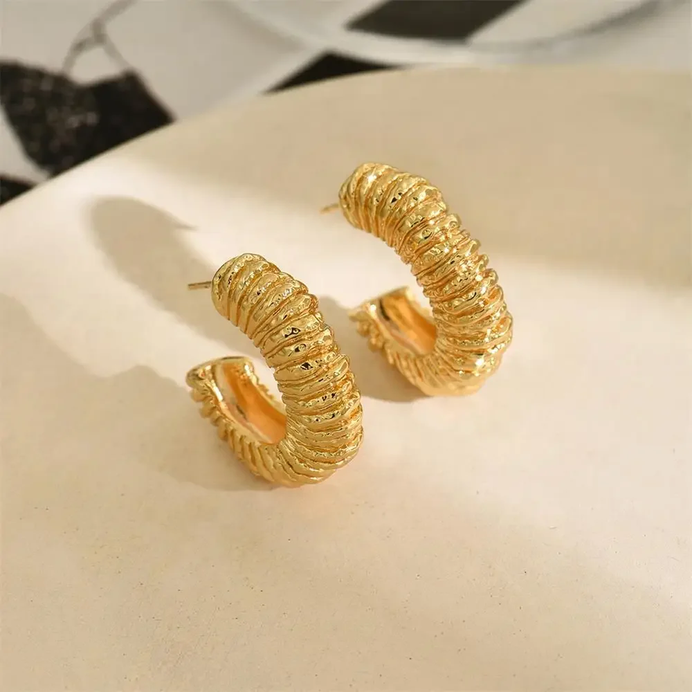 Lava Textured Striped Chunky C Shape Huggie Earrings Waterproof Stainless Steel Hypoallergenic Statement Ear Hoop Retro Jewelry