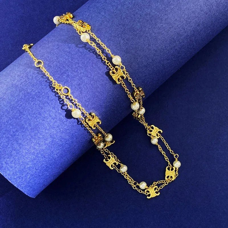 

European and American fashion retro pearl earrings