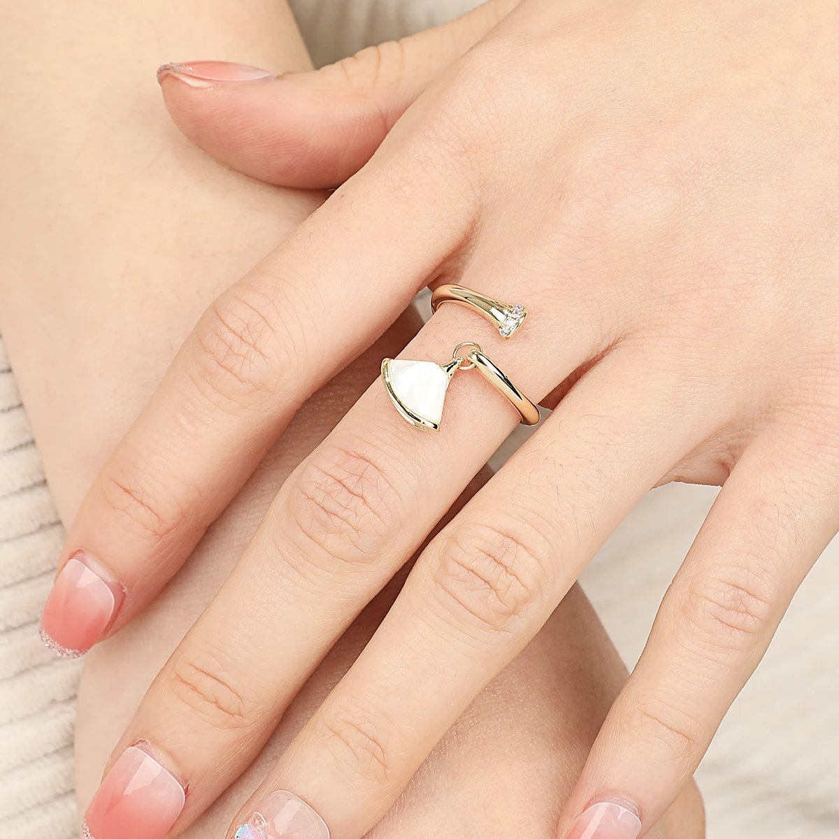 Original Smart Women's Fashion Ring Fan Shape Shell Zircon Open Ring Party Jewelry Accessory Gift For Women 2