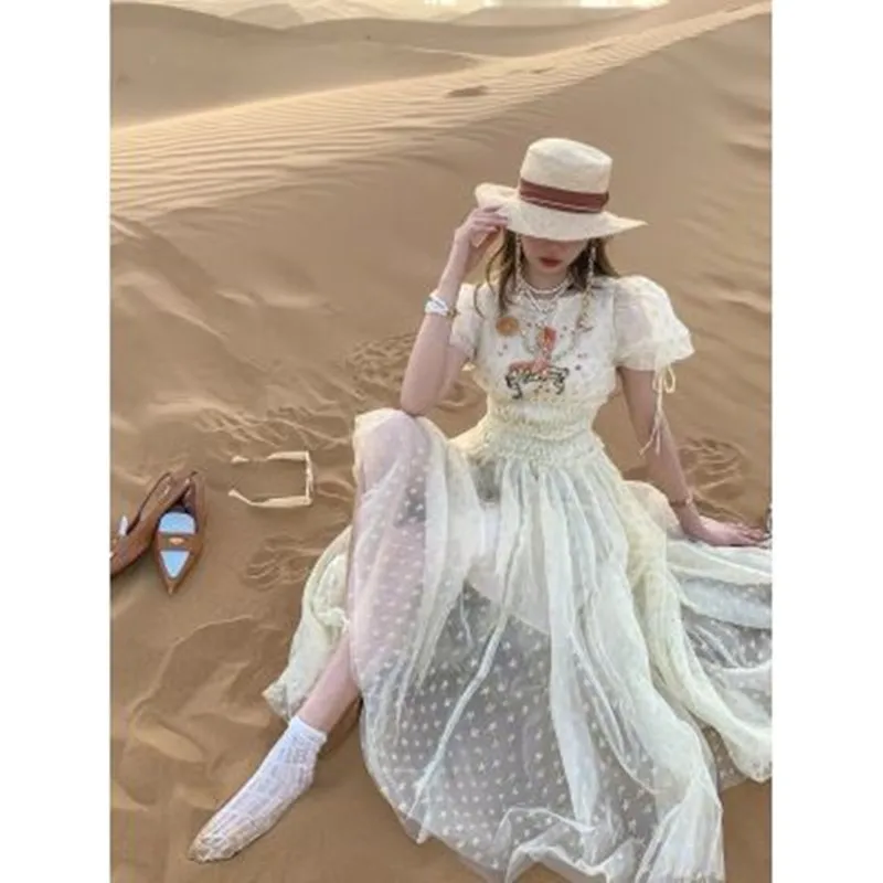 

2024New Fashion Temperament Short Sleeve Summer Dress Women French Vintage Puff Sleeve Embroidery Dresses Vestidos