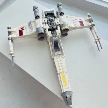 MOC 75301 X-Wing Fighter 1