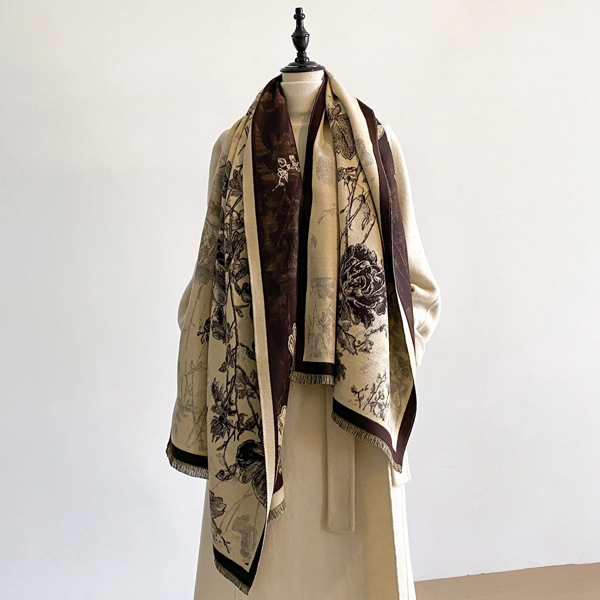 New Retro style Cashmere Women Print Double-sided Scarf Winter Warm Rose Shawl Pashmina Female Foulard Blanket Poncho Scarves